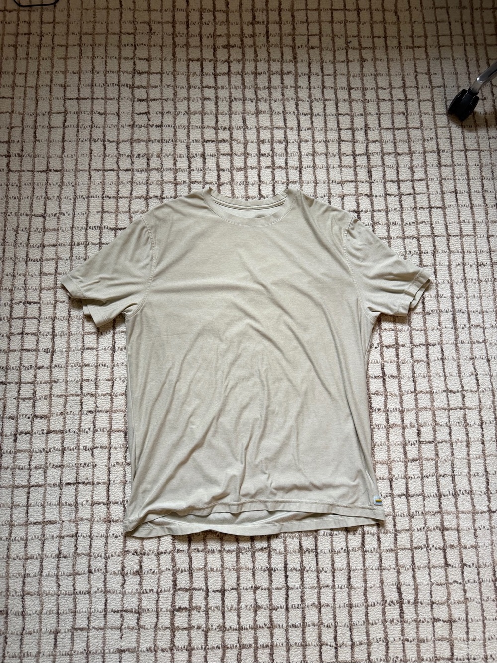 Like new Vuori Strato Tech Tee